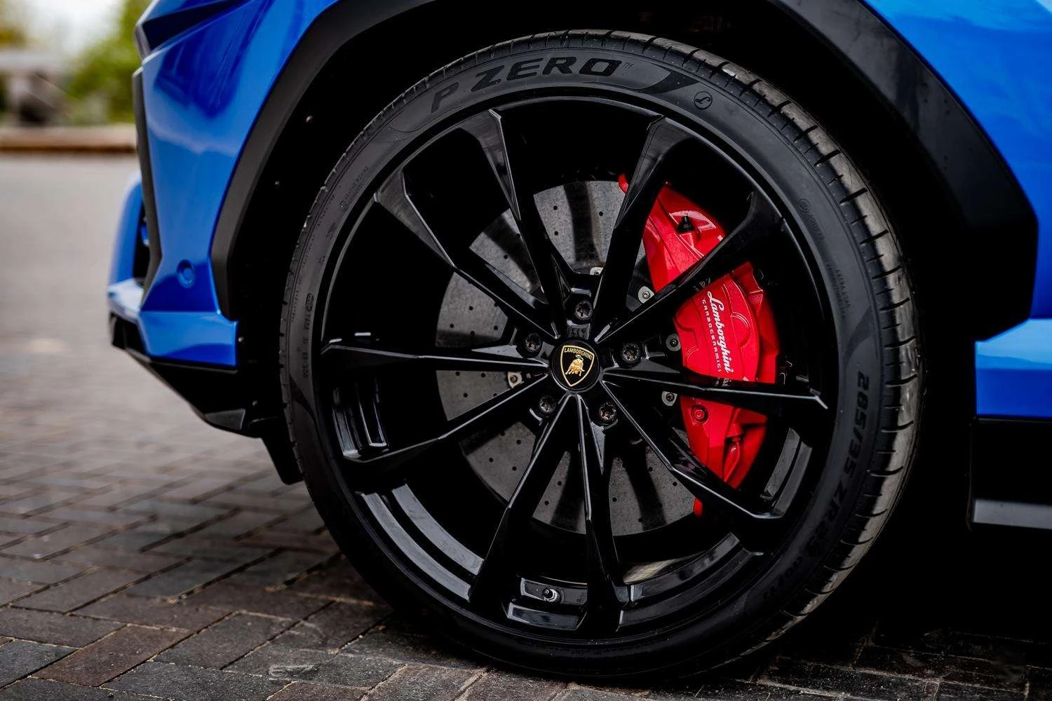 Lamborghini Urus  - изображение 5