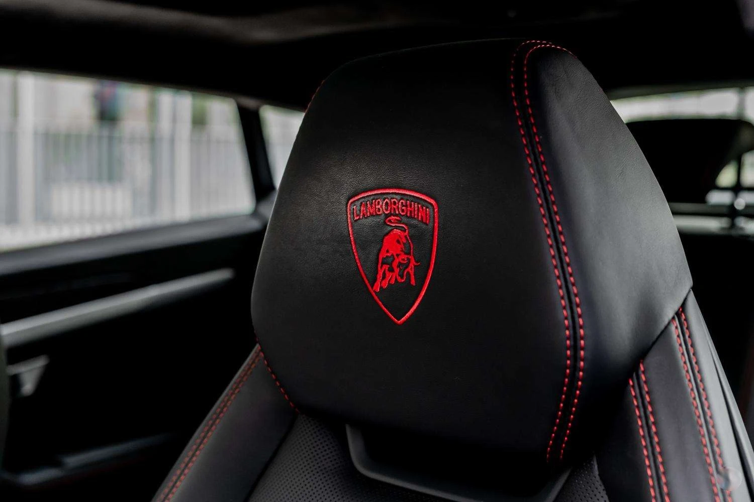 Lamborghini Urus  - изображение 9