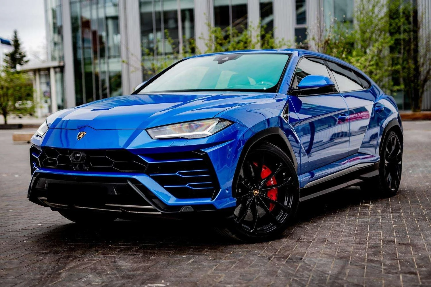 Lamborghini Urus  - изображение 2