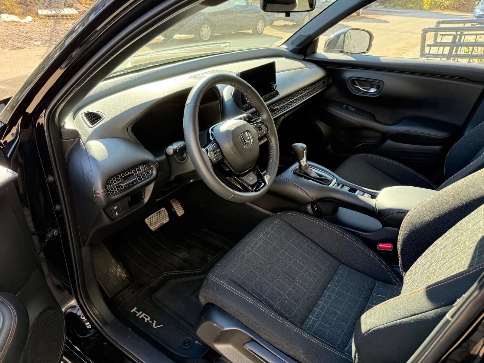 Honda Hr-v 2.0i AWD 2024 Sport Automatic - изображение 6