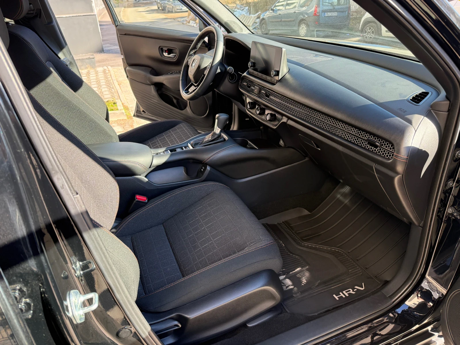 Honda Hr-v 2.0i AWD 2024 Sport Automatic - изображение 9