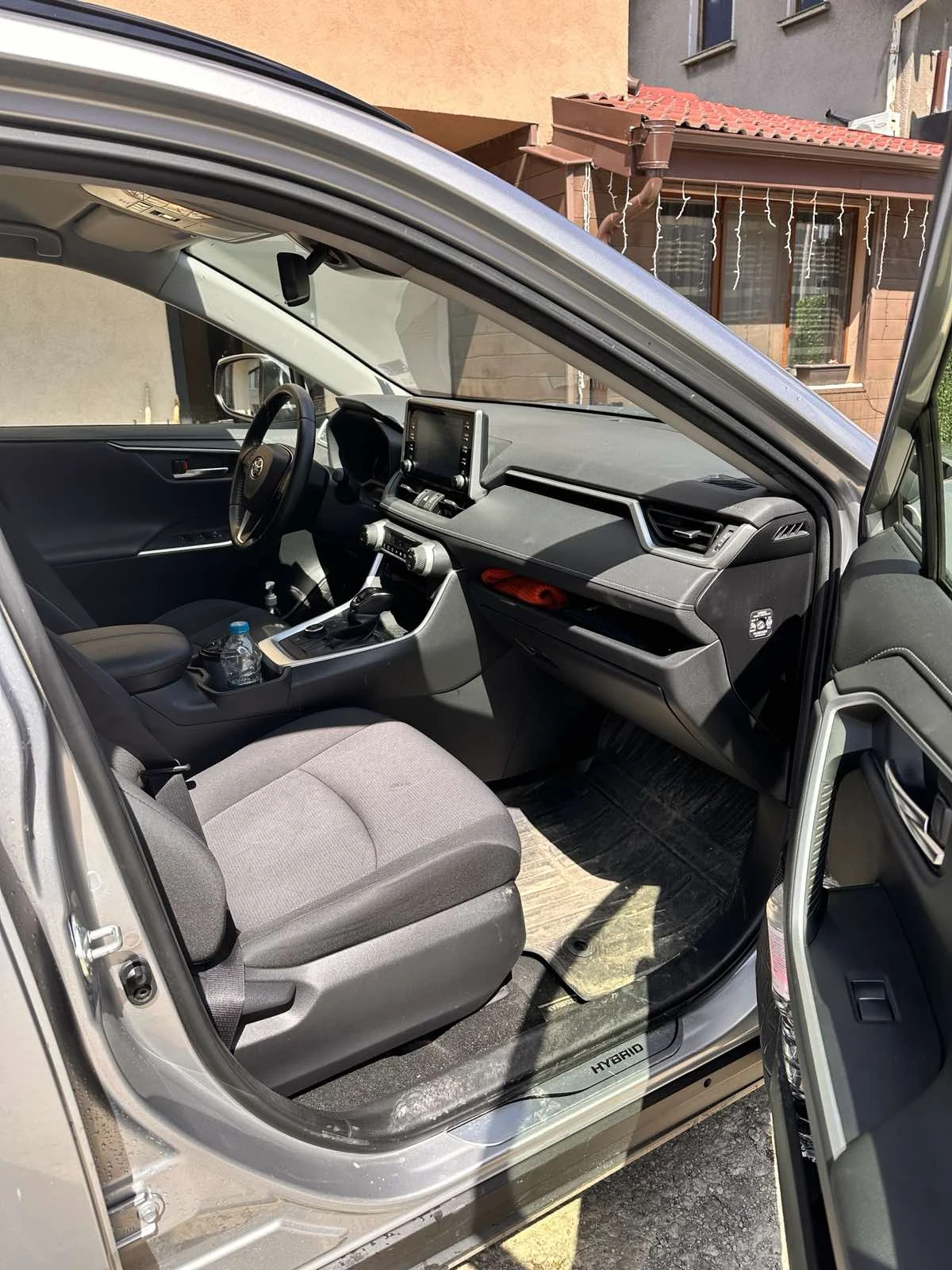 Toyota Rav4 2.5 hybrid 4x4 - изображение 10