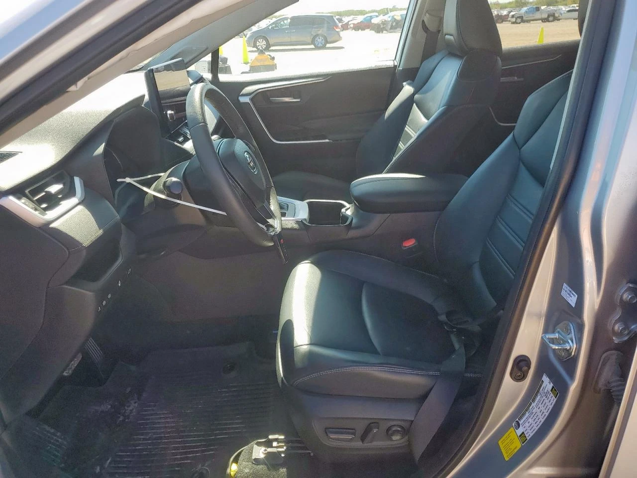 Toyota Rav4 XLE* PREMIUM*  - изображение 8