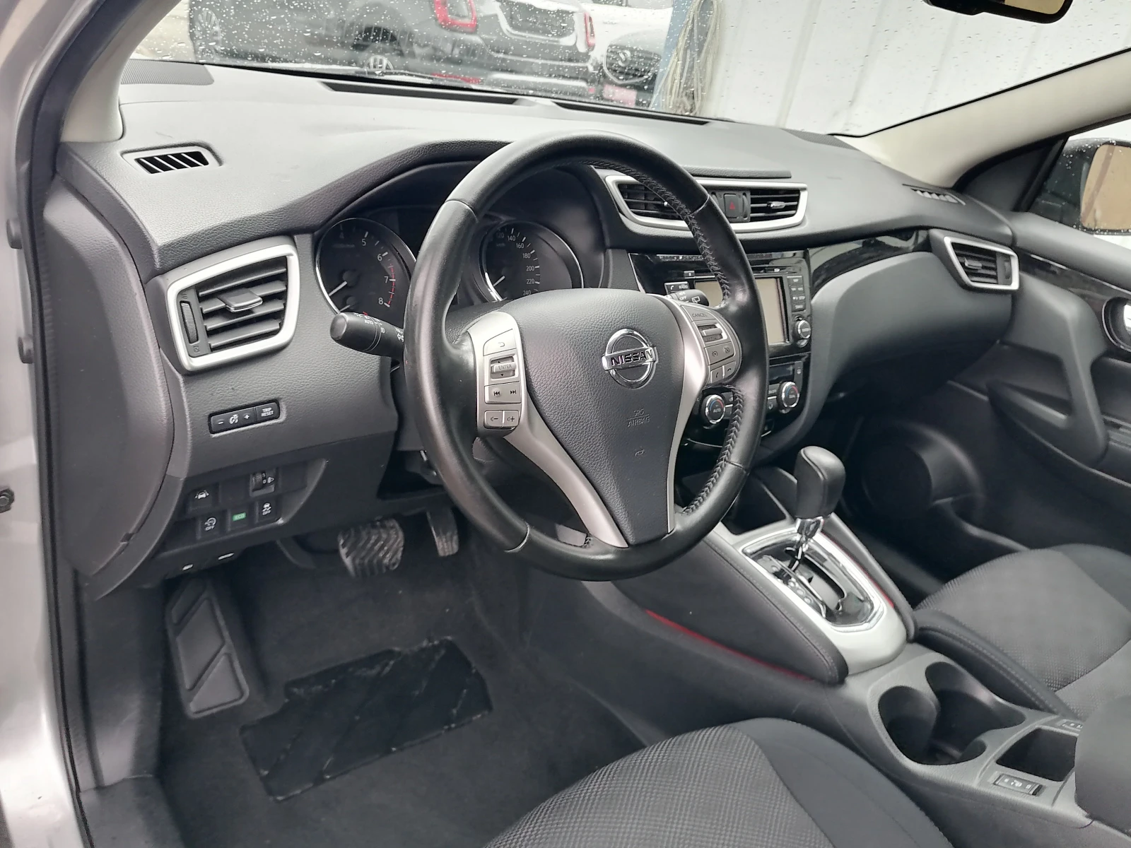 Nissan Qashqai 1.2i Avtomatik | Mobile.bg � ����������� 11