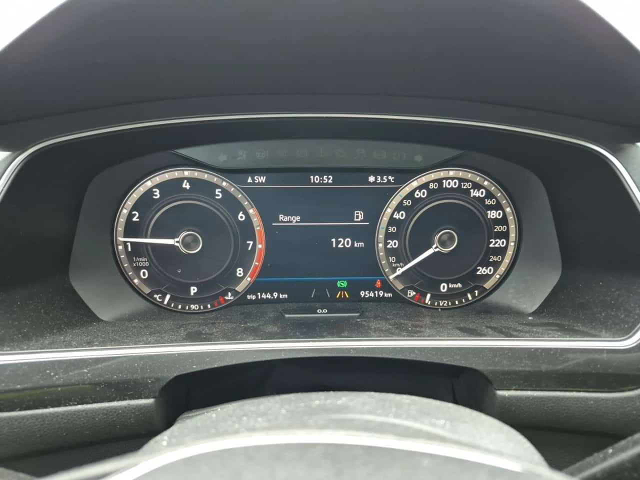 VW Tiguan * SEL PREMIUM * CARFAX * ЦЕНА ДО БГ, снимка 9 - Автомобили и джипове - 54123013