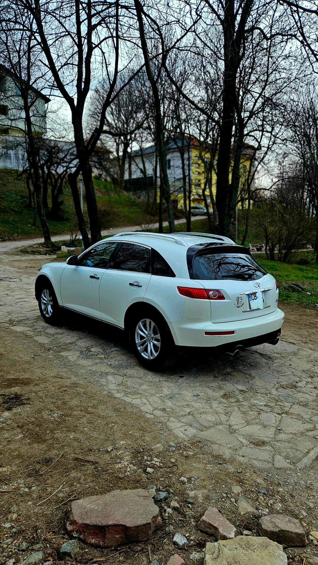 Infiniti Fx 35 Газ, снимка 3 - Автомобили и джипове - 54404024