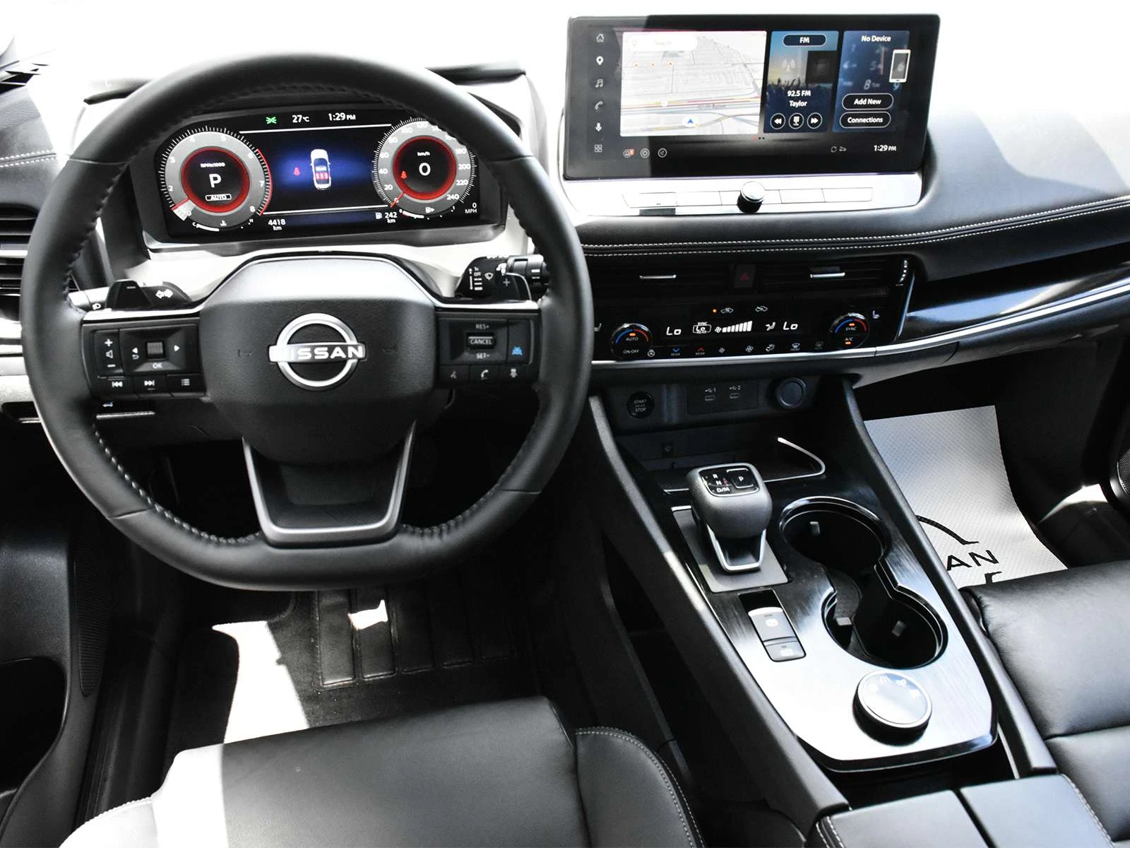 Nissan Rogue КОЖА, ПАНОРАМА, 360 КАМЕРА, BOSE, ЦЕНА ДО БГ, снимка 14 - Автомобили и джипове - 54971401