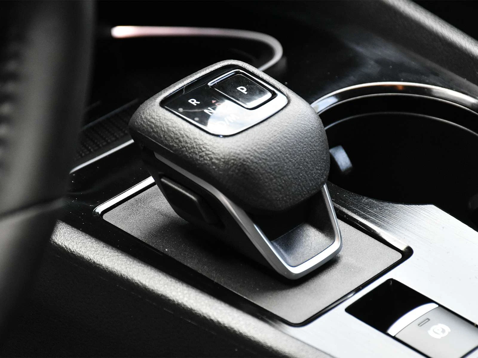 Nissan Rogue КОЖА, ПАНОРАМА, 360 КАМЕРА, BOSE, ЦЕНА ДО БГ, снимка 10 - Автомобили и джипове - 54971401