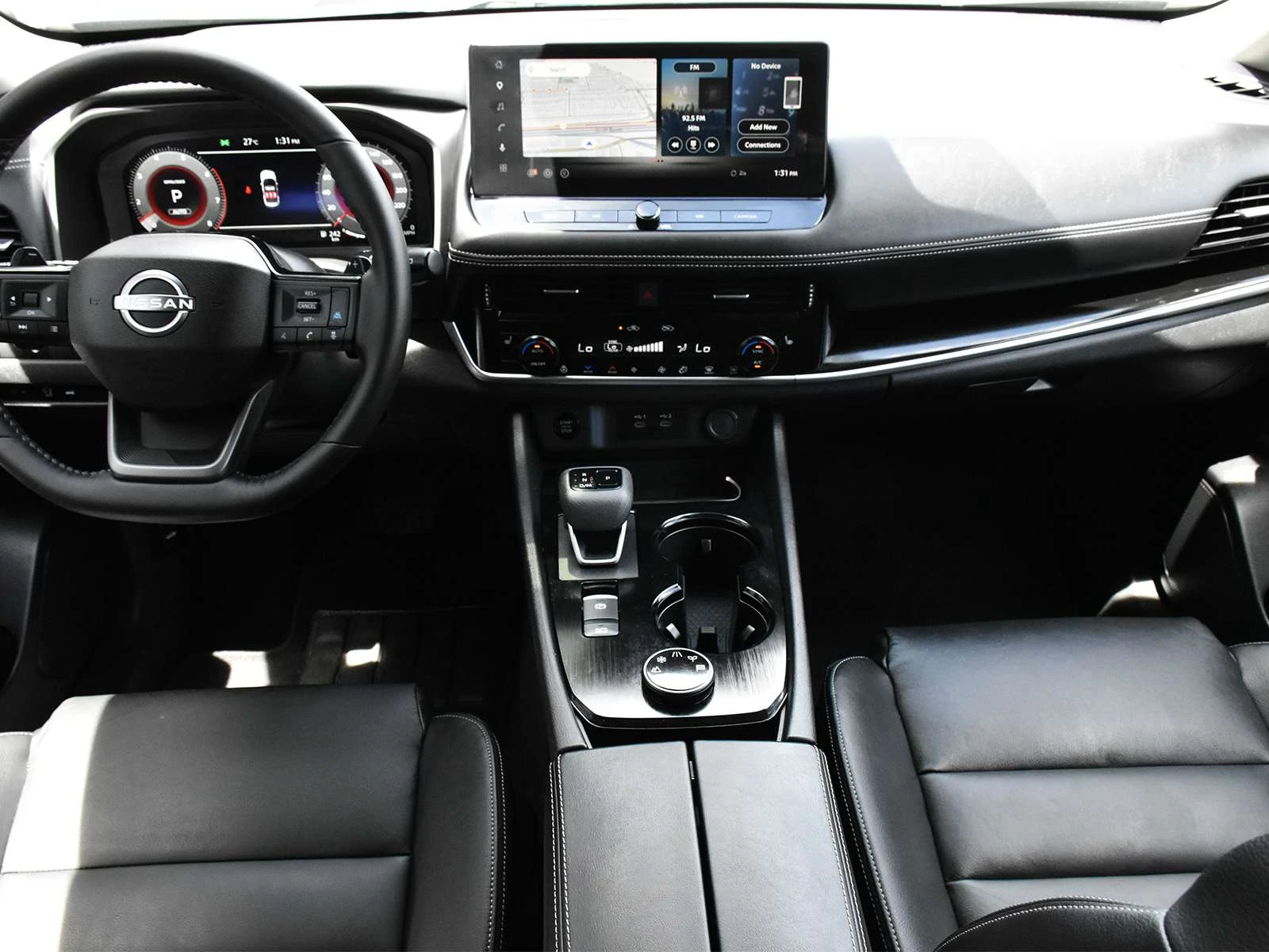 Nissan Rogue КОЖА, ПАНОРАМА, 360 КАМЕРА, BOSE, ЦЕНА ДО БГ, снимка 15 - Автомобили и джипове - 54971401