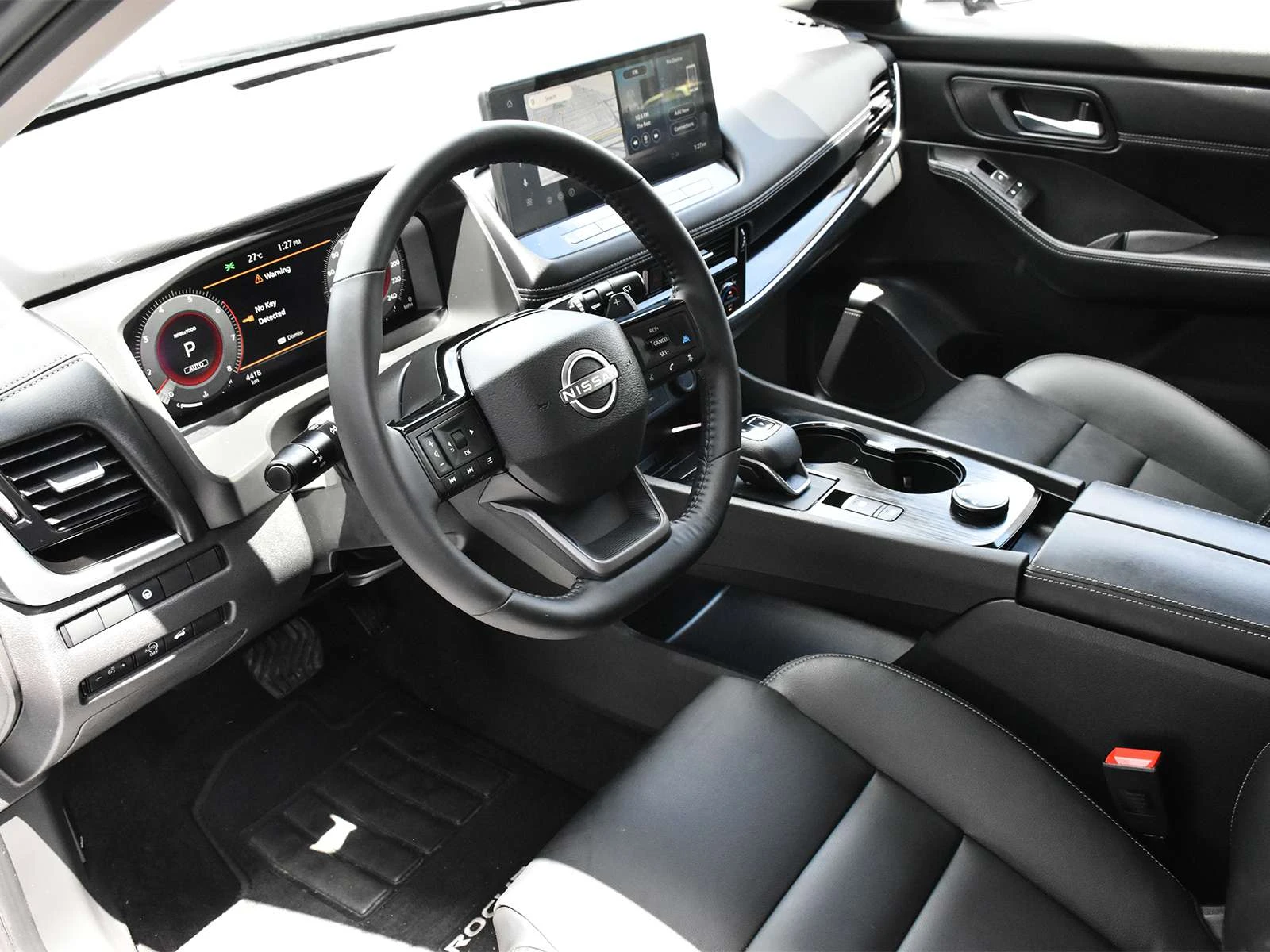 Nissan Rogue КОЖА, ПАНОРАМА, 360 КАМЕРА, BOSE, ЦЕНА ДО БГ, снимка 8 - Автомобили и джипове - 54971401