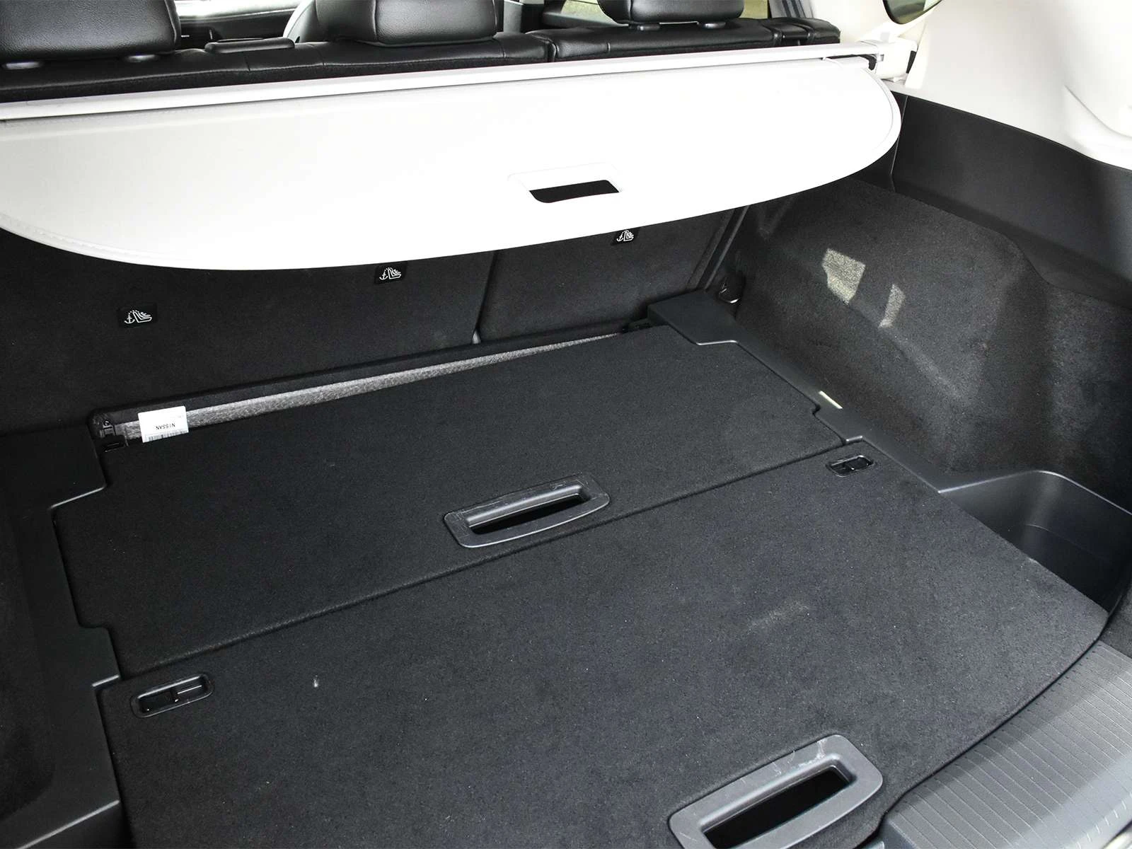 Nissan Rogue КОЖА, ПАНОРАМА, 360 КАМЕРА, BOSE, ЦЕНА ДО БГ, снимка 6 - Автомобили и джипове - 54971401