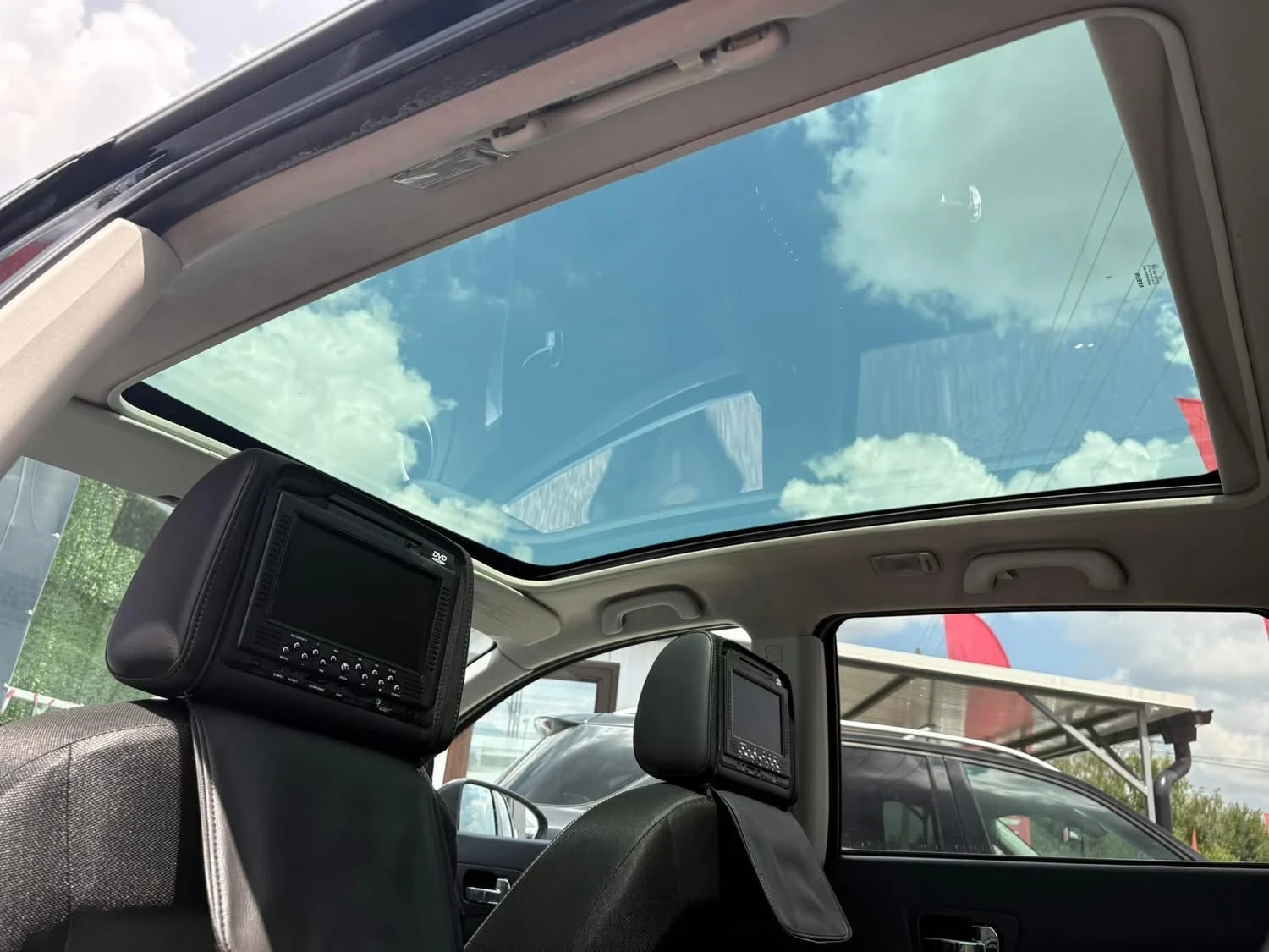 Nissan Qashqai 2.0dCi* Tekna* 7-МЕСТЕН* ЛИЗИНГ* БАРТЕР* , снимка 10 - Автомобили и джипове - 55146479