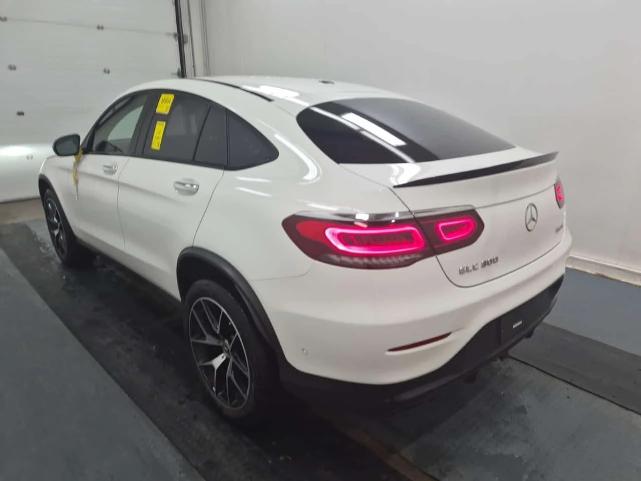 Mercedes-Benz GLC 300 Coupe * AMG Line * CARFAX * От Mercedes * , снимка 3 - Автомобили и джипове - 55319595