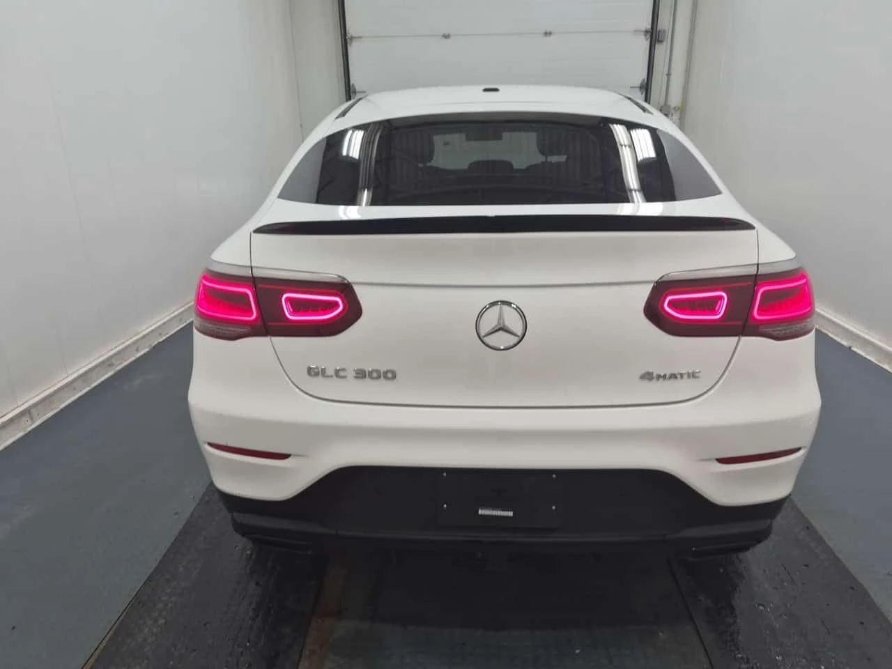 Mercedes-Benz GLC 300 Coupe * AMG Line * CARFAX * От Mercedes * , снимка 5 - Автомобили и джипове - 55319595