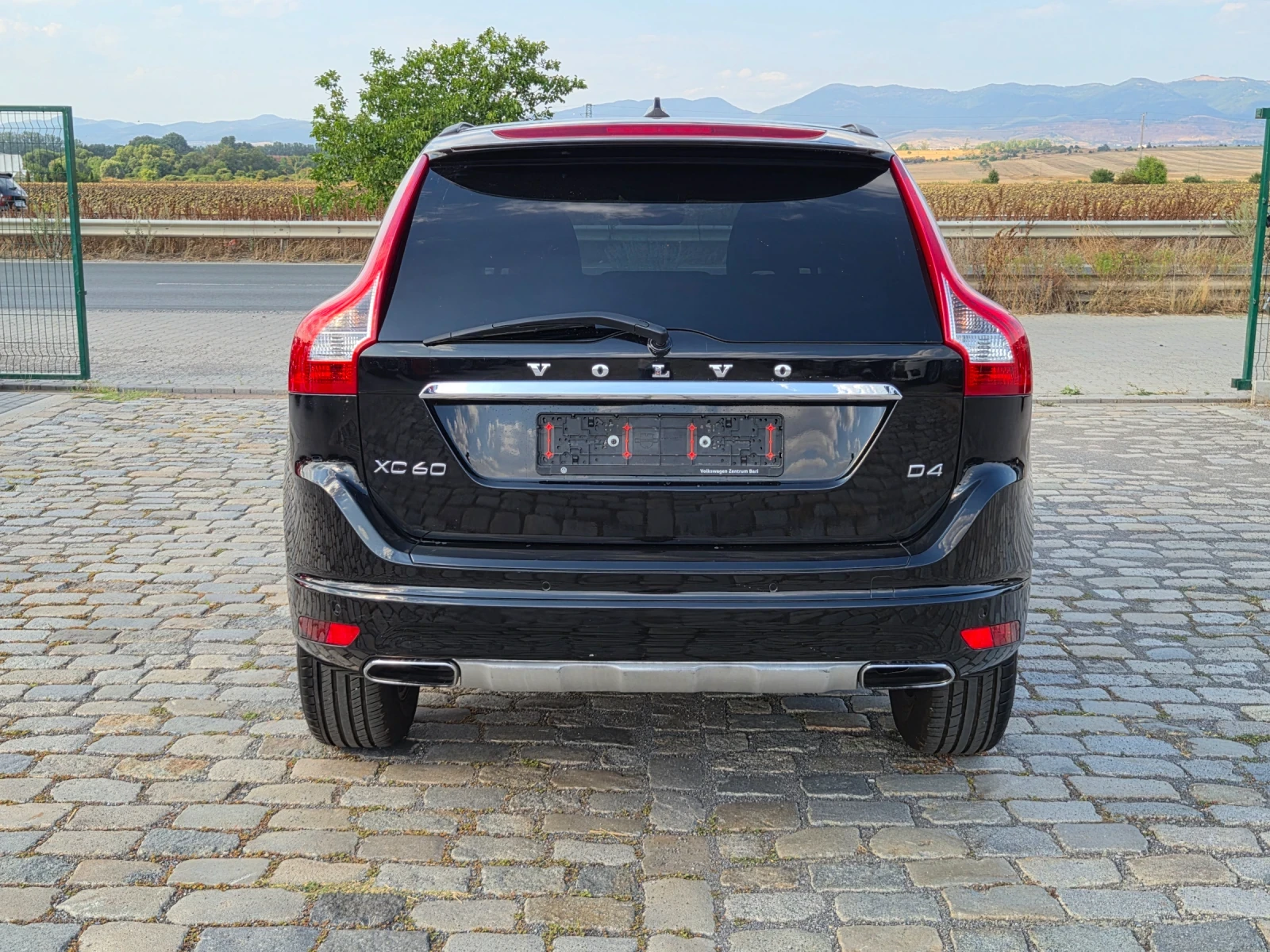 Volvo XC60 2.0D 190кс РЪЧНИ СКОРОСТИ EURO 6, снимка 7 - Автомобили и джипове - 55903044