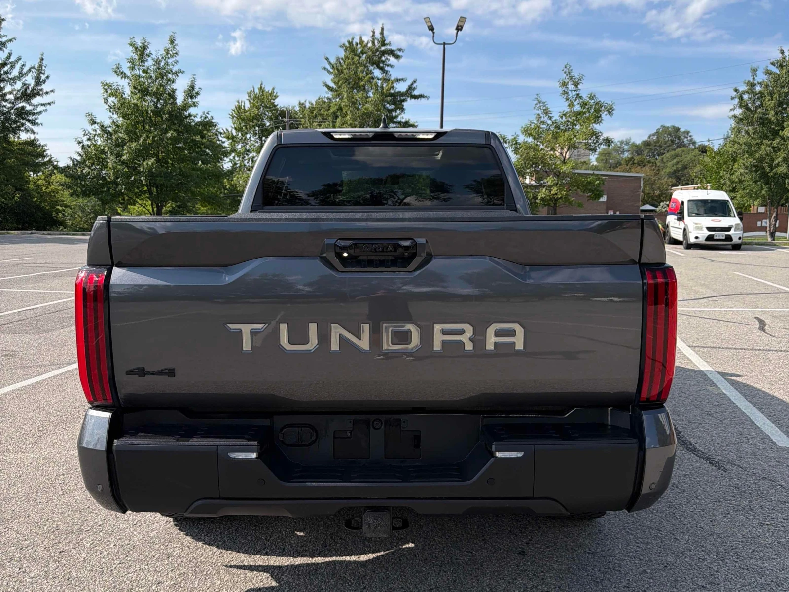 Toyota Tundra Limited Hybrid  CARFAX, снимка 4 - Автомобили и джипове - 56056463