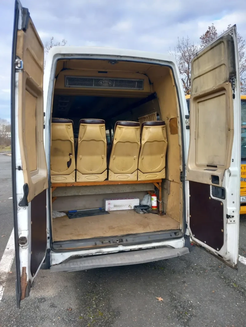 Iveco Daily, снимка 8 - Бусове и автобуси - 48987456