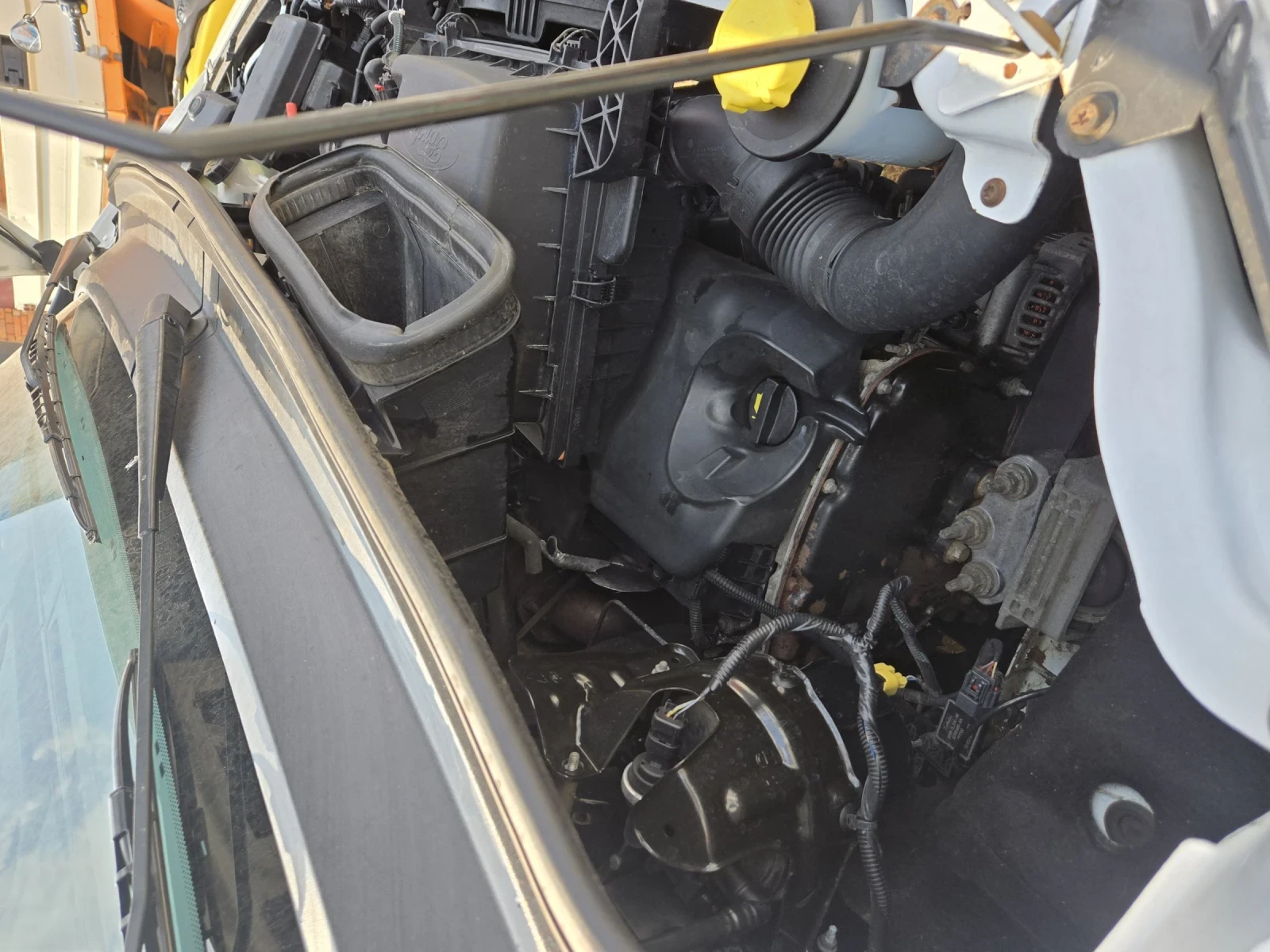 Ford Transit 5+ 1 нов внос 125к.с - изображение 8