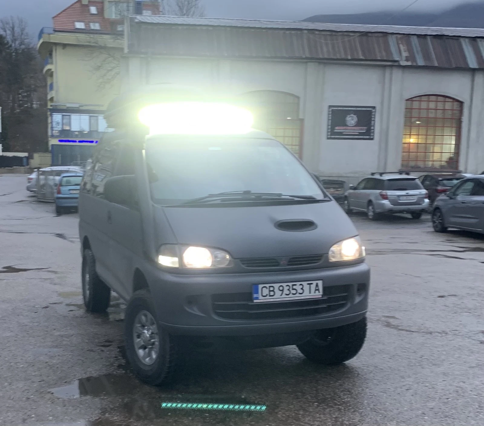 Mitsubishi Delica 2.8TDI/Klima/4x4/LED/7+ 1 места/Отличен! - изображение 3