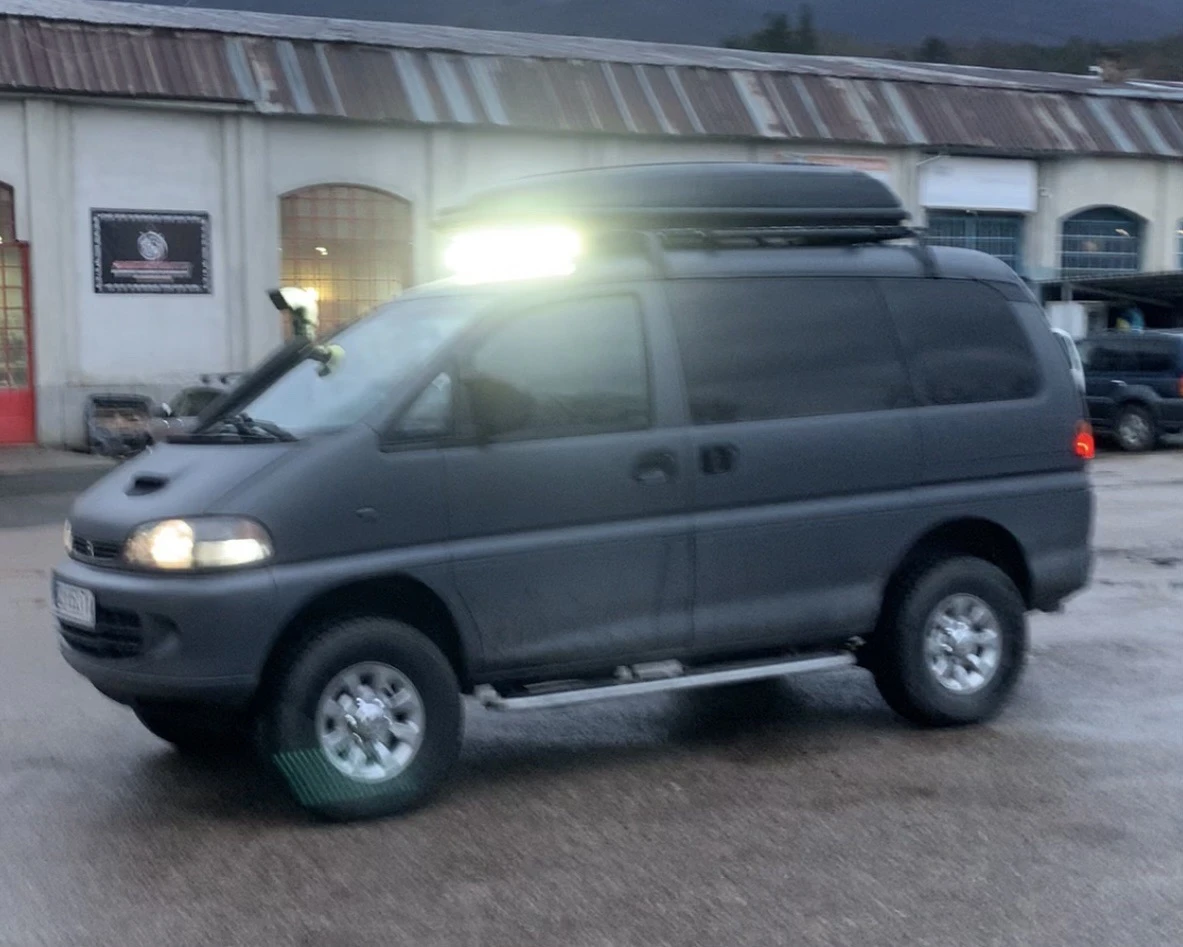 Mitsubishi Delica 2.8TDI/Klima/4x4/LED/7+ 1 места/Отличен! - изображение 4