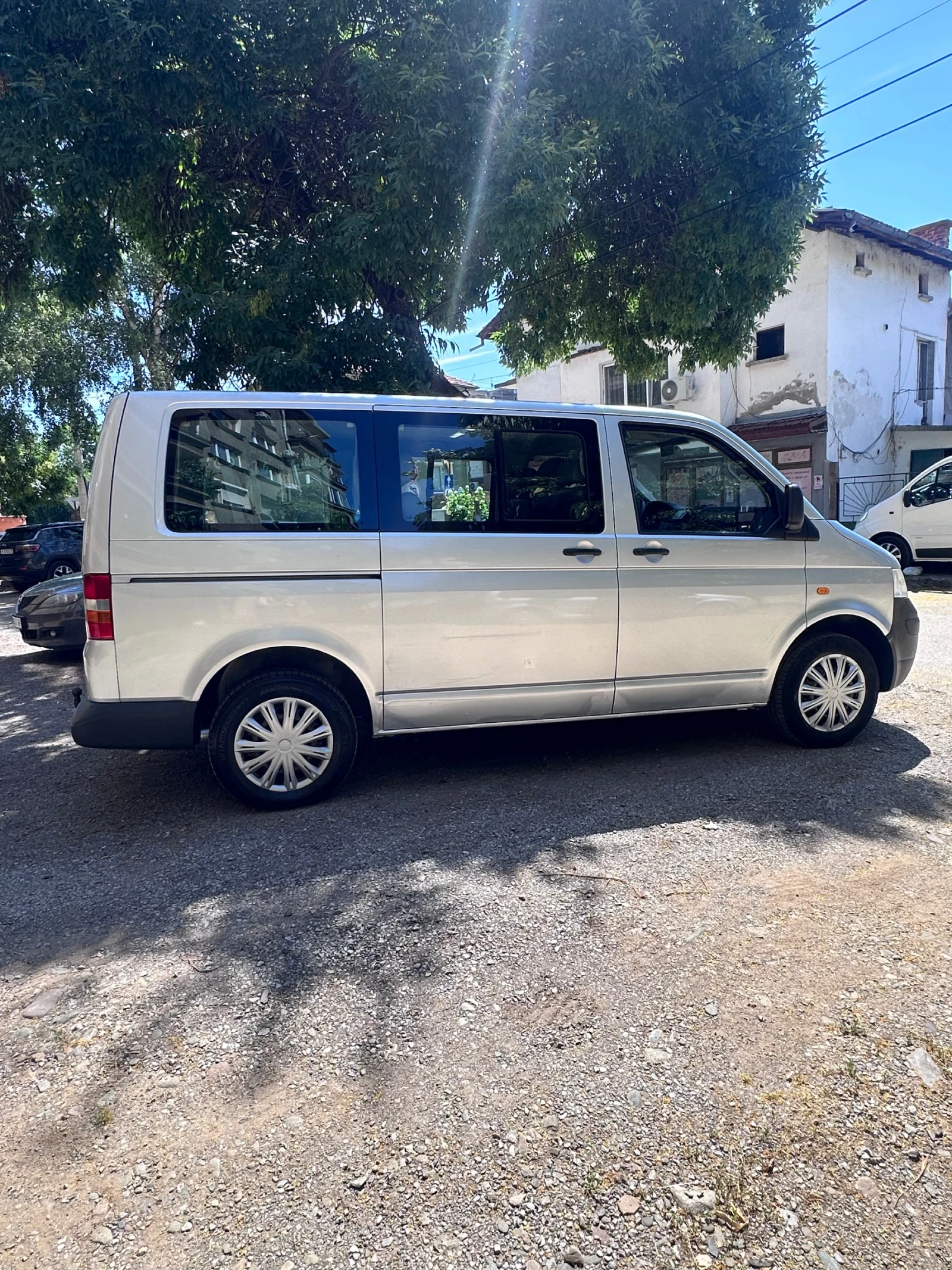 VW T5 2.5 TDI, снимка 4 - Бусове и автобуси - 54940808