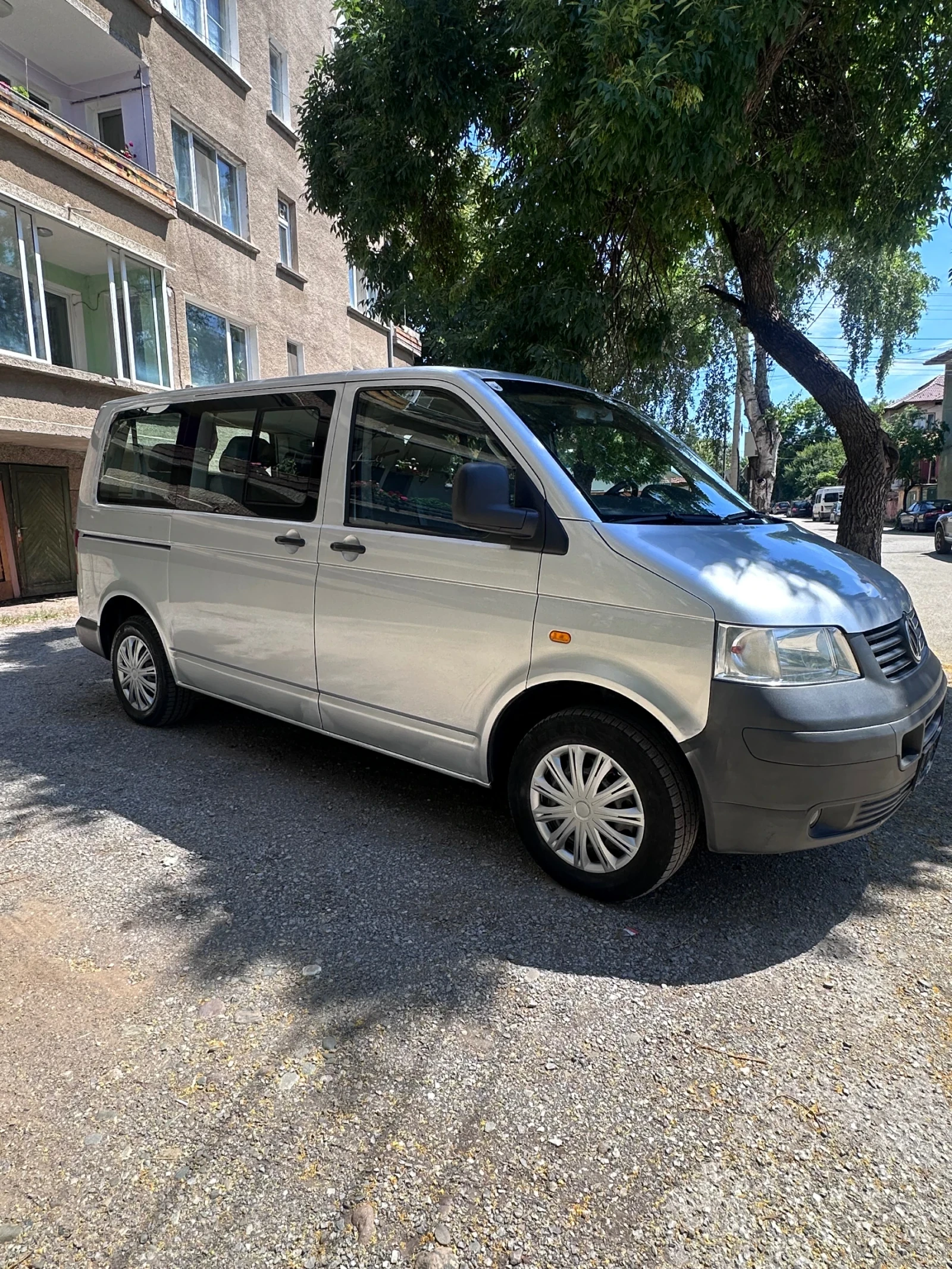 VW T5 2.5 TDI, снимка 3 - Бусове и автобуси - 54940808