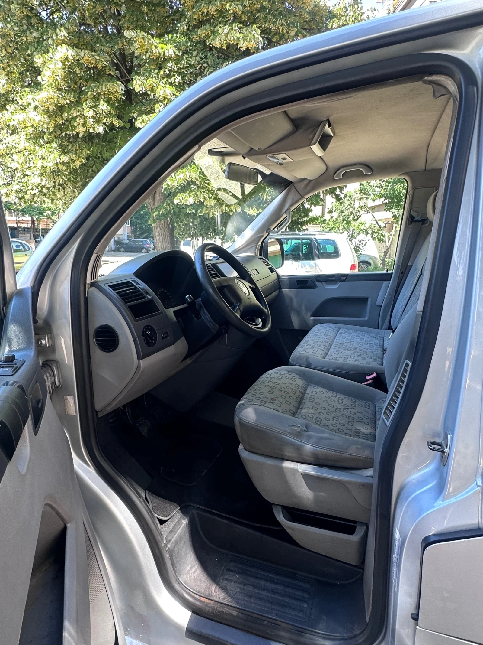 VW T5 2.5 TDI, снимка 8 - Бусове и автобуси - 54940808