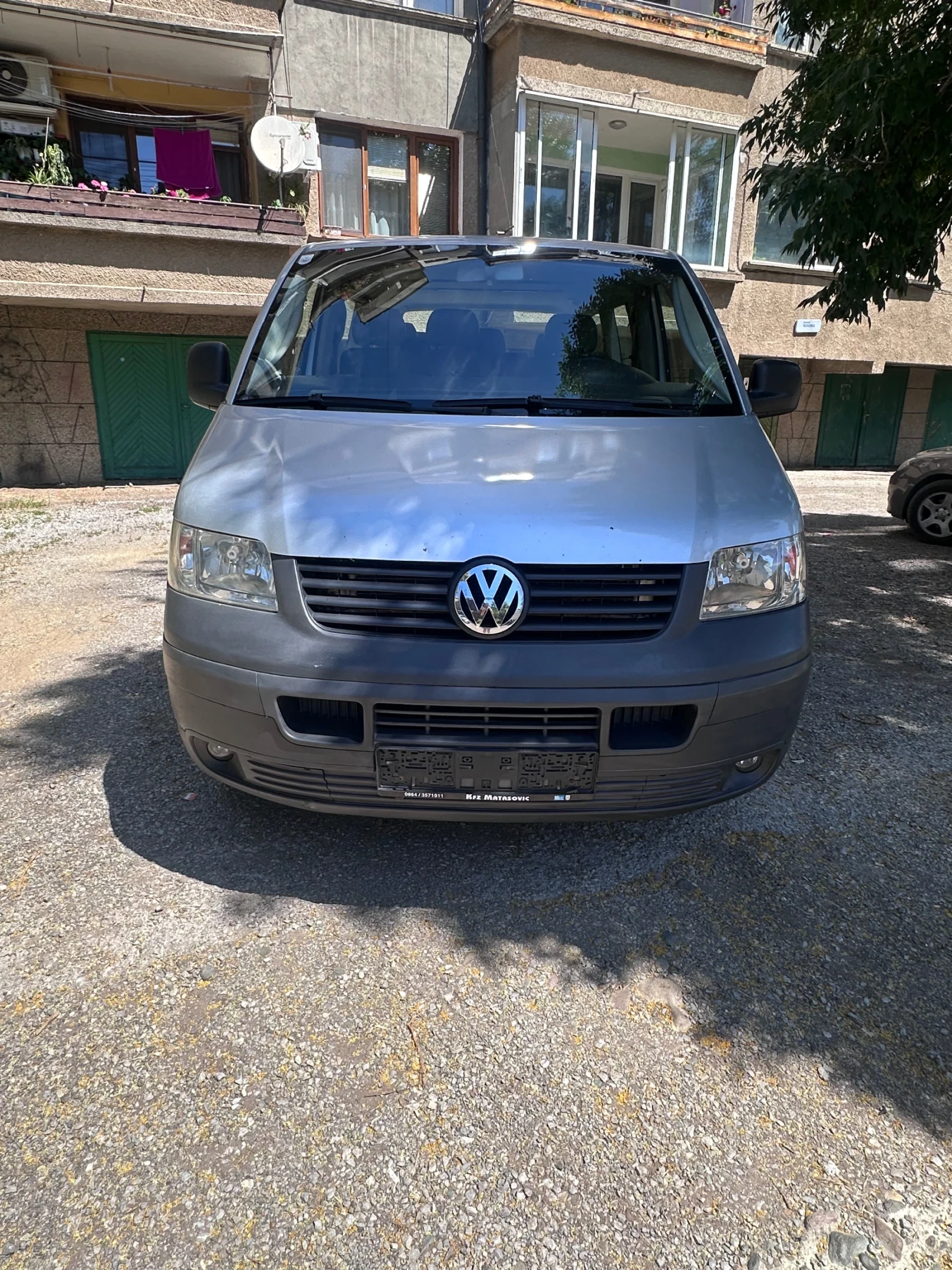 VW T5 2.5 TDI, снимка 2 - Бусове и автобуси - 54940808