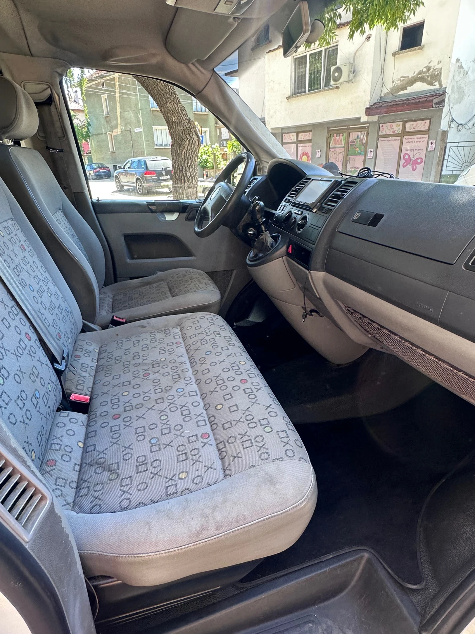 VW T5 2.5 TDI, снимка 11 - Бусове и автобуси - 54940808