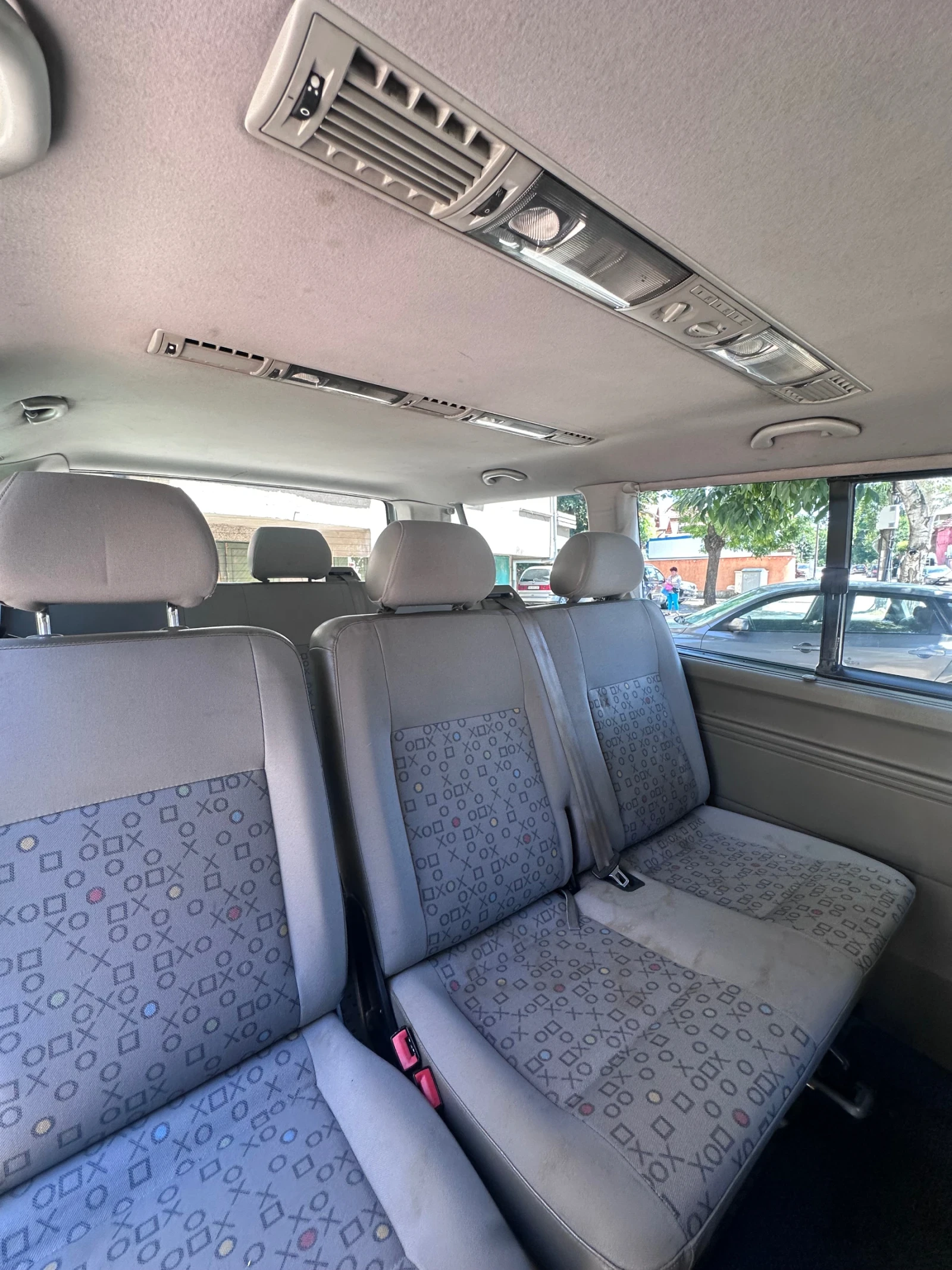VW T5 2.5 TDI, снимка 13 - Бусове и автобуси - 54940808
