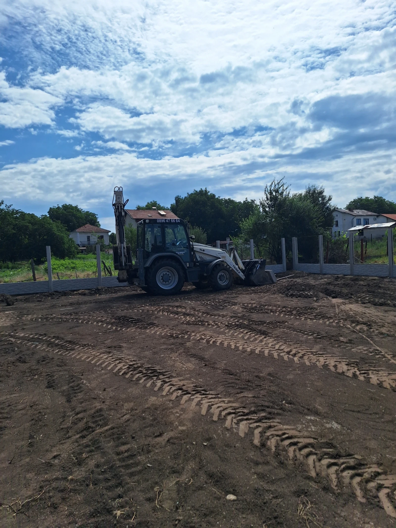 Багер Terex TLB 890, снимка 3 - Индустриална техника - 55304097