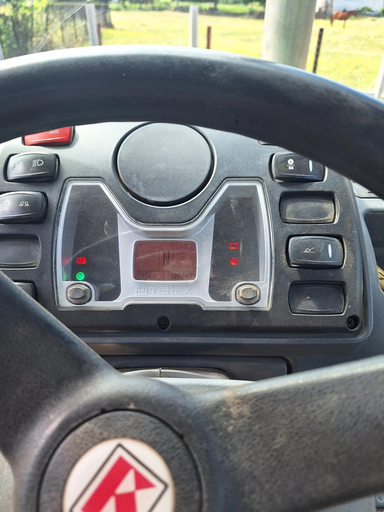 Багер Terex TLB 890, снимка 5 - Индустриална техника - 55304097