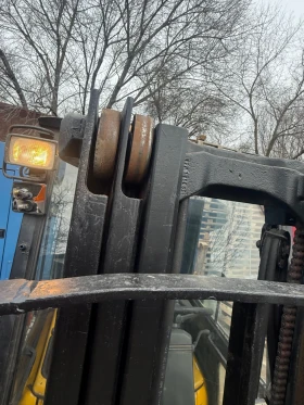 Мотокар Yale 2500кг триплекс , снимка 15 - Индустриална техника - 53606757