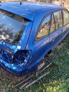 Mazda 323, снимка 10