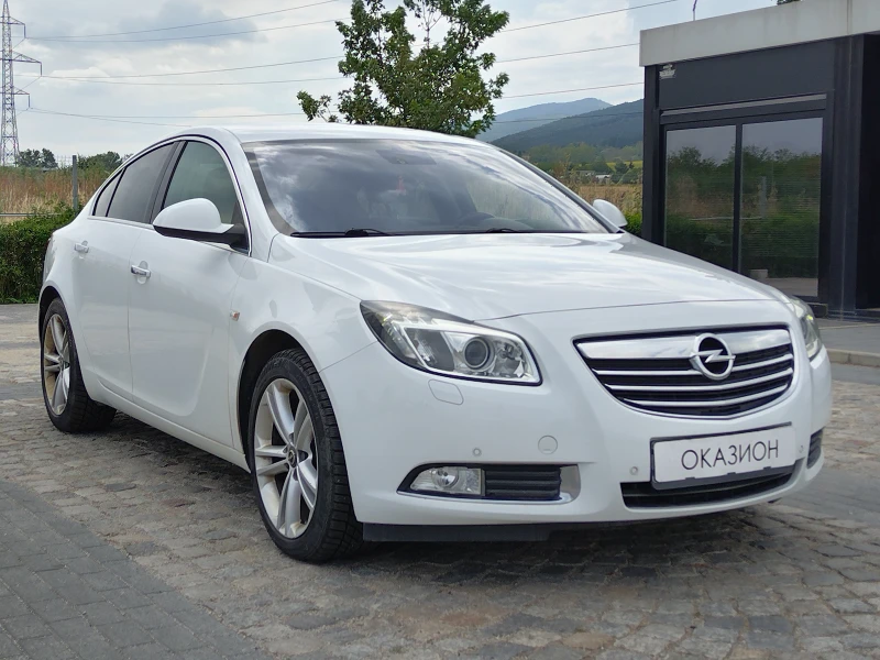 Opel Insignia 2.0 CDTi/160к.с/ Cosmo Automatic, снимка 3 - Автомобили и джипове - 46821776