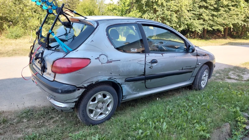 Peugeot 206 1.4, снимка 6 - Автомобили и джипове - 47357700