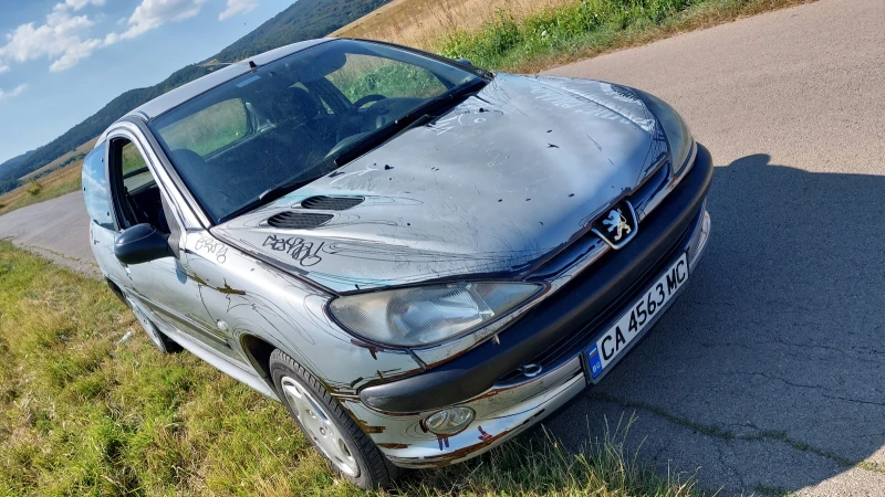 Peugeot 206 1.4, снимка 3 - Автомобили и джипове - 47357700