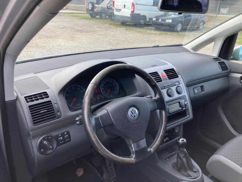 VW Touran 1.4 TSI, снимка 6 - Автомобили и джипове - 48863925