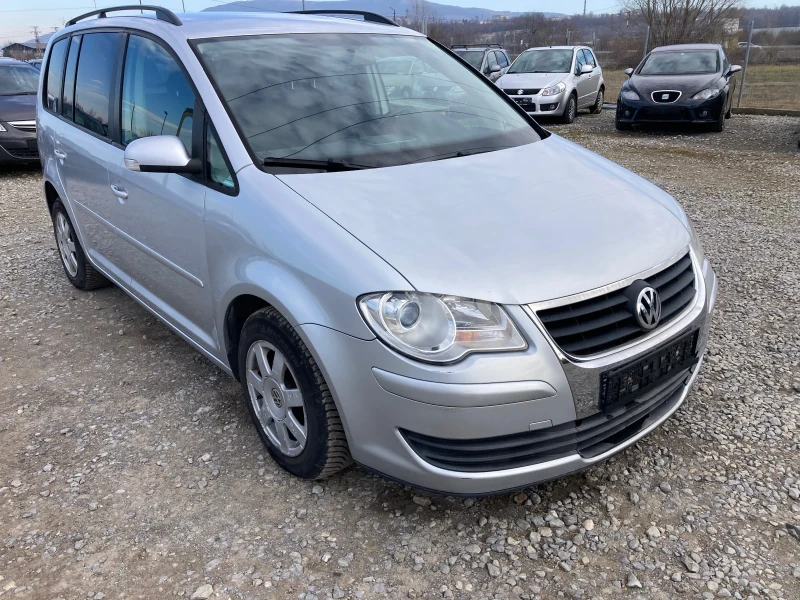 VW Touran 1.4 TSI, снимка 8 - Автомобили и джипове - 48863925