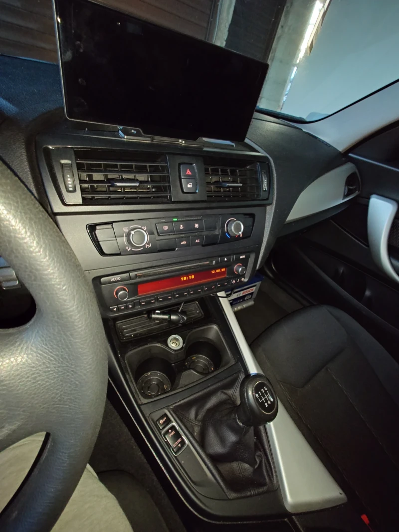 BMW 114, снимка 5 - Автомобили и джипове - 52554561