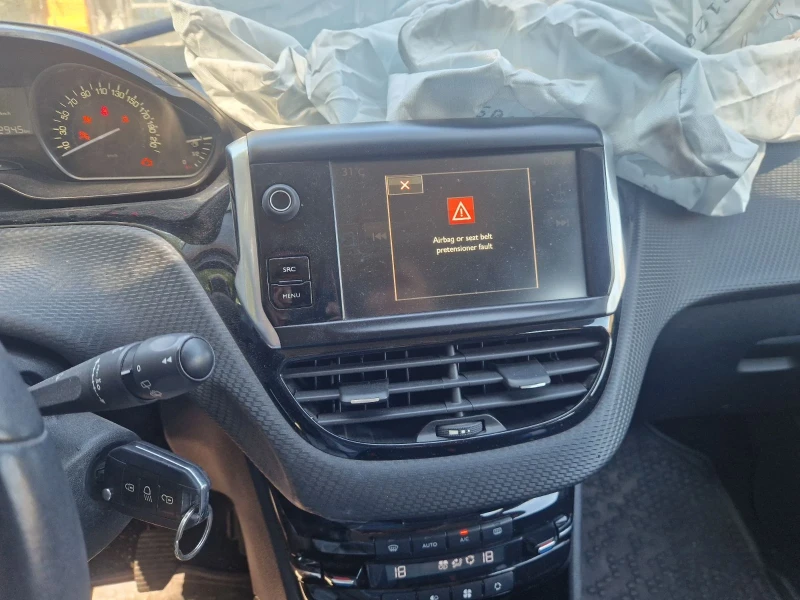 Peugeot 2008 1.6hdi, снимка 5 - Автомобили и джипове - 52922010