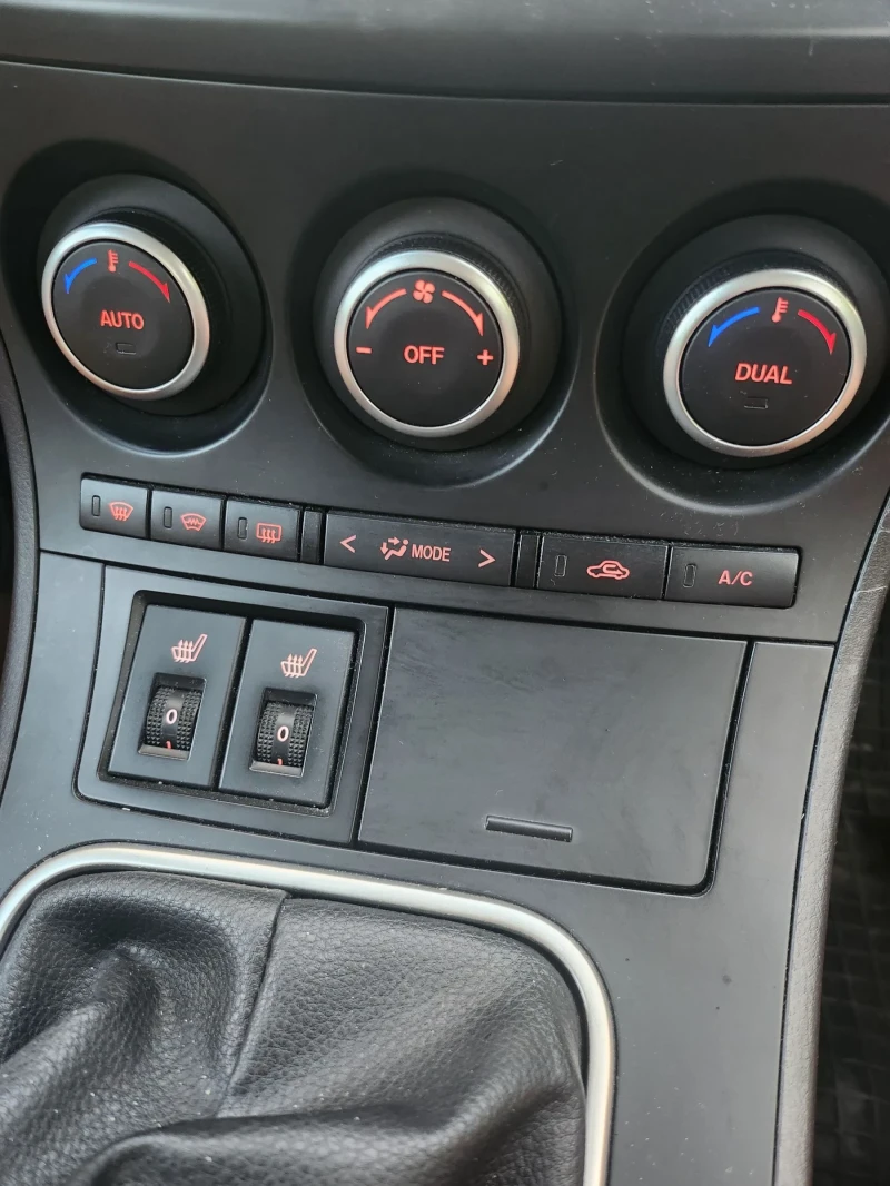 Mazda 3 1.6 дизел, снимка 12 - Автомобили и джипове - 51867366
