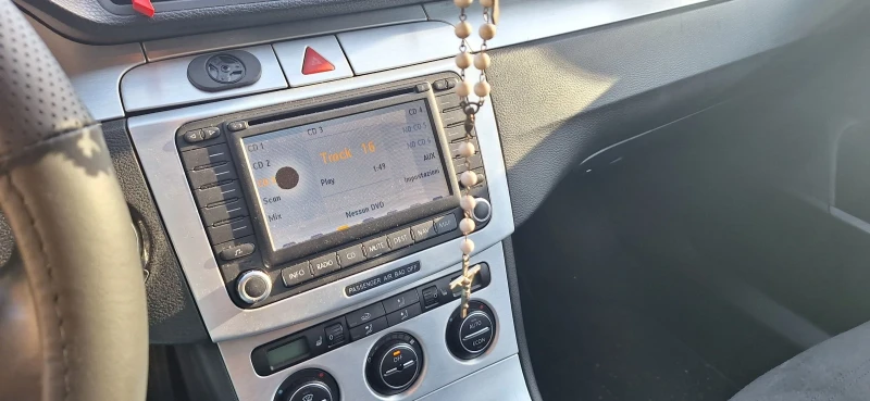 VW Passat 2.0 TDI 16V, снимка 10 - Автомобили и джипове - 52238126