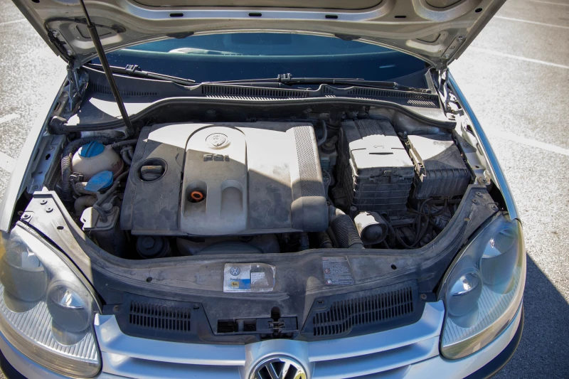 VW Golf 5, снимка 10 - Автомобили и джипове - 52863751