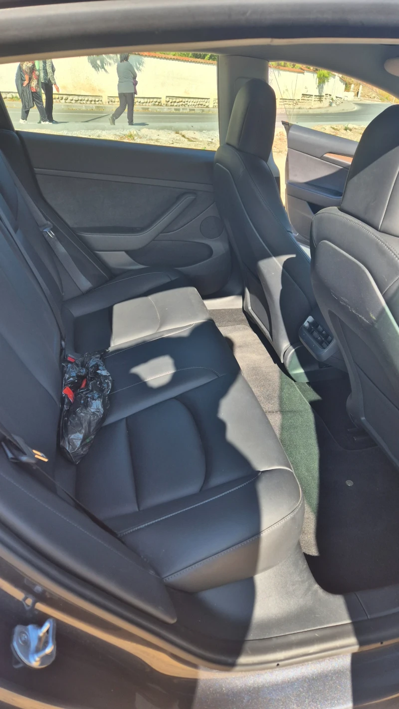 Tesla Model 3 94000км, европейска, Лонг Рейндж, термопомпа, снимка 16 - Автомобили и джипове - 53470591