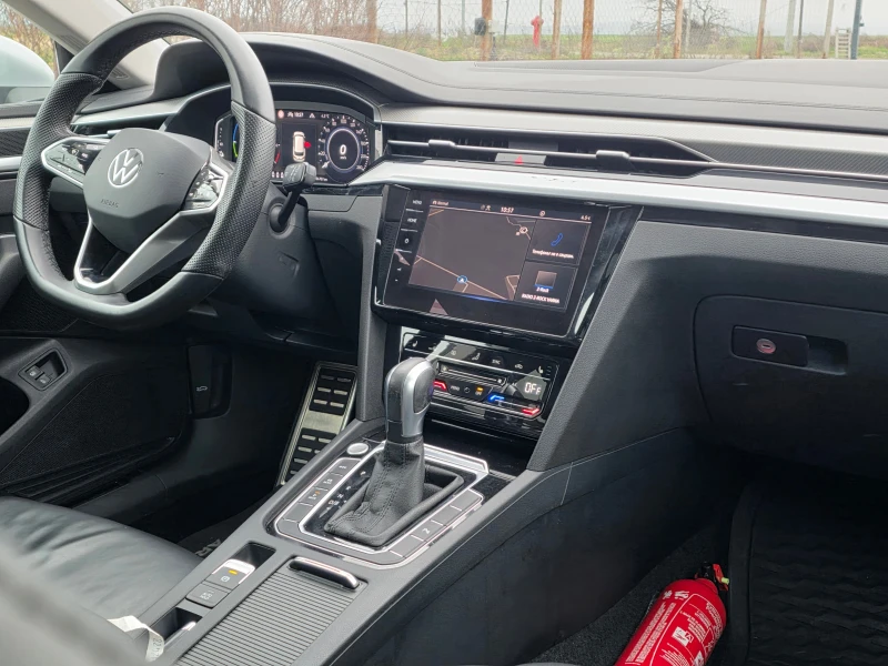 VW Arteon SHOOTING BRAKE 1.4 EHYBRID DSG ELEGANCE, снимка 15 - Автомобили и джипове - 53573075