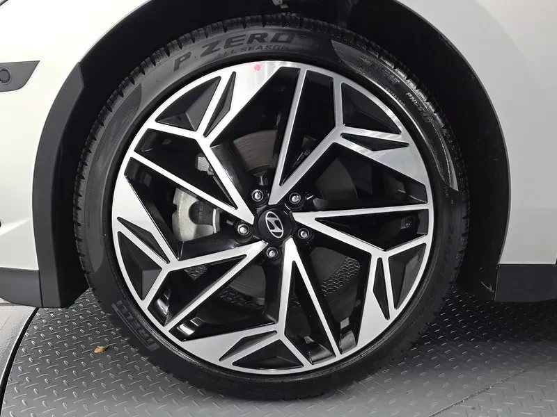 Hyundai Ioniq 6 Long Range Prestige, снимка 5 - Автомобили и джипове - 56213317
