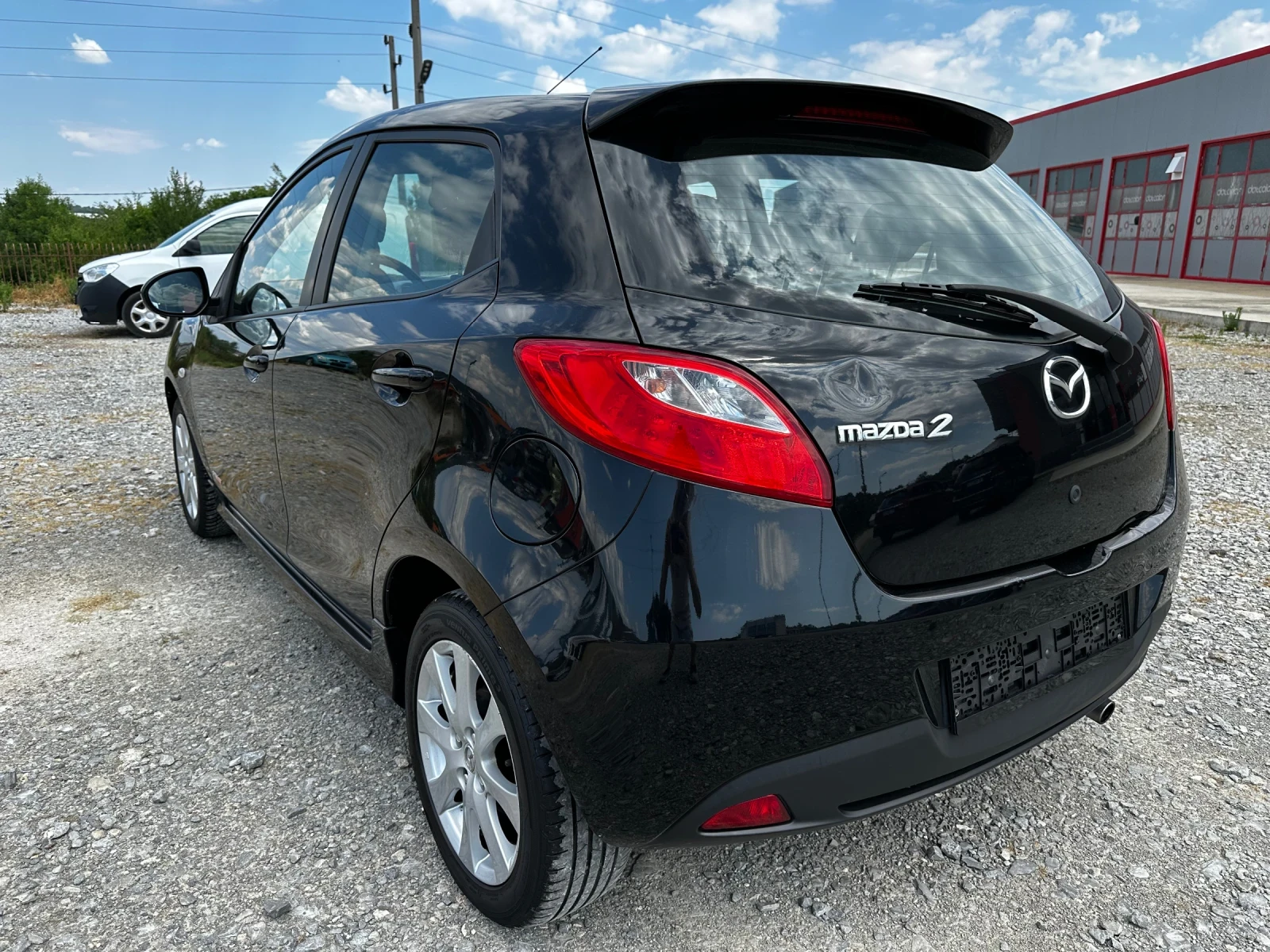 Mazda 2 1.3 - ГАЗ - изображение 7