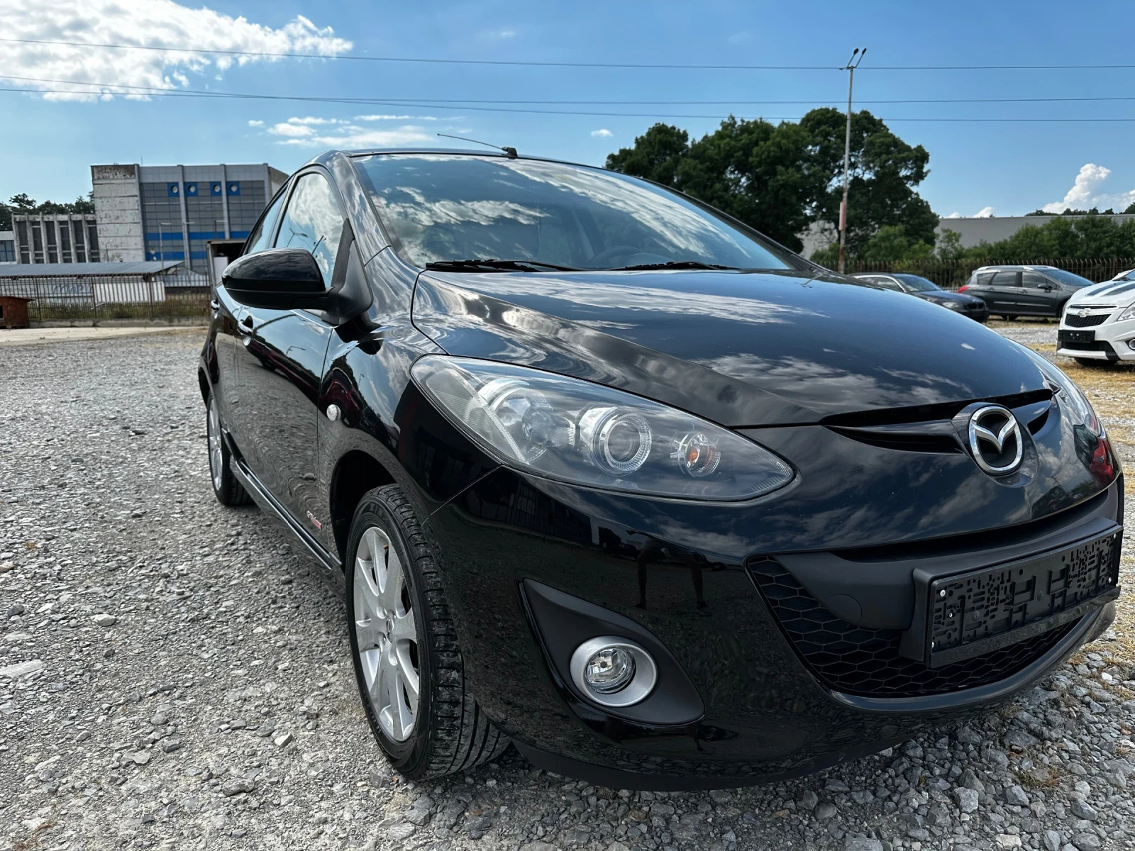 Mazda 2 1.3 - ГАЗ - изображение 3