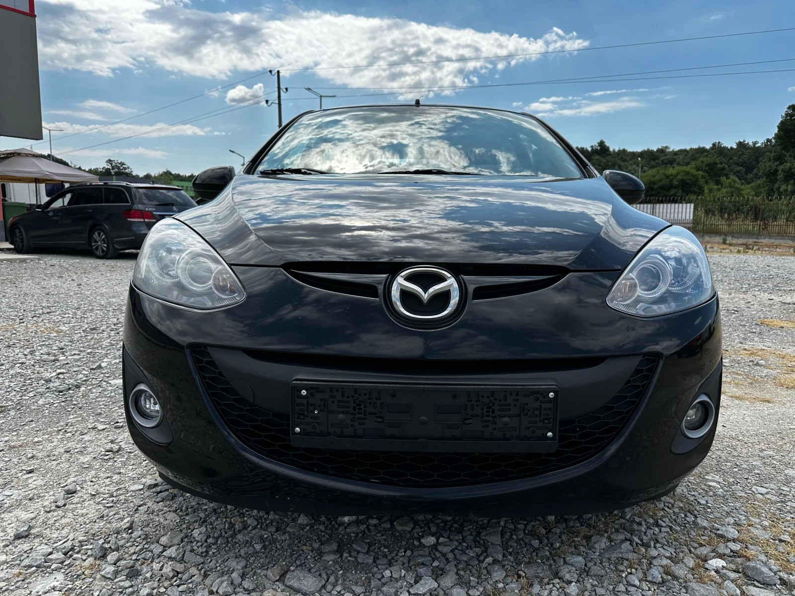 Mazda 2 1.3 - ГАЗ - изображение 2